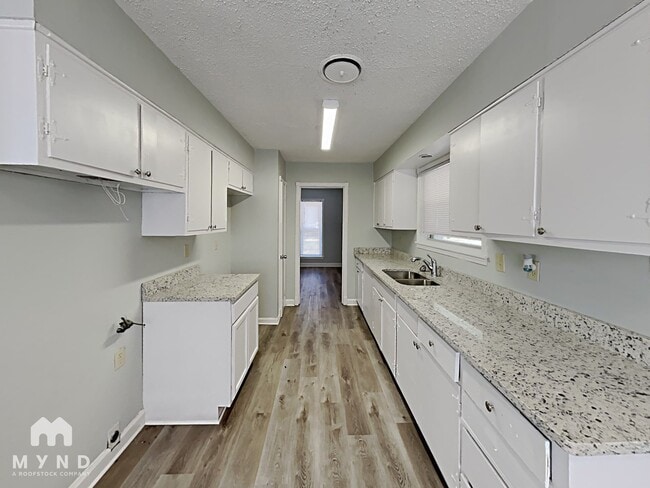 Photo - 3056 Darrow St