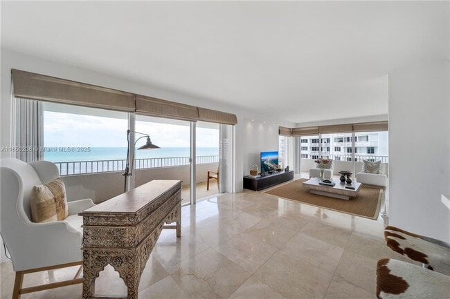 Photo - 199 Ocean Lane Dr Unidad 901