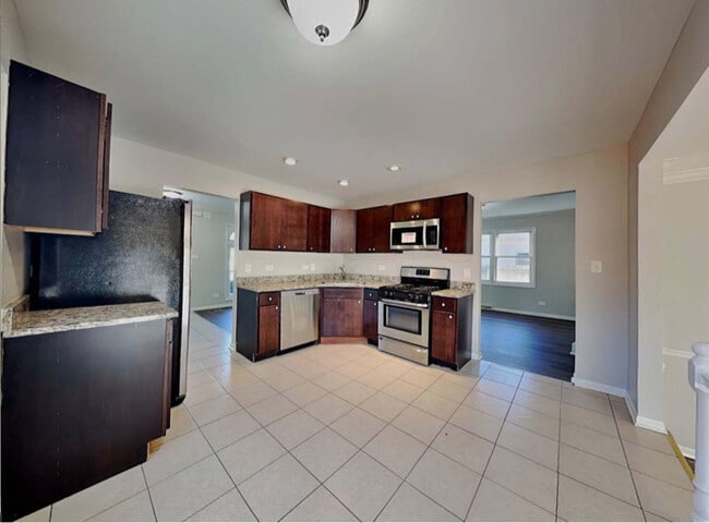 Photo - 10528 S 83rd Ave