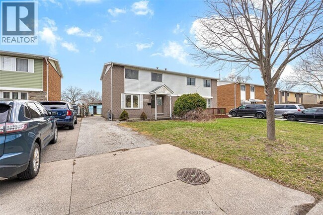 Photo - 10349 Shenandoah Cres