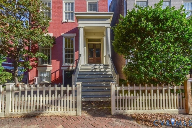 Building Photo - 12 W Clay St Unit A