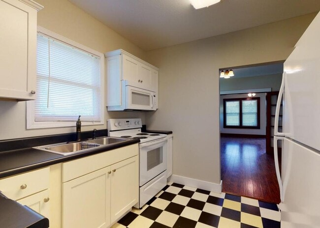 Photo - 4390 Erwin Hwy