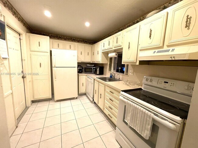 Photo - 4151 NW 41st St Unit 201