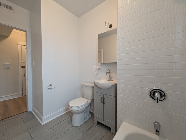 Photo - 2640 N Milwaukee Ave Unit 3
