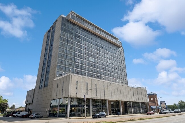 Building Photo - 7234 W North Ave