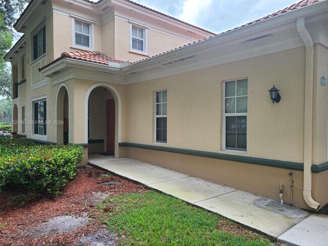 Photo - 2541 Centergate Dr