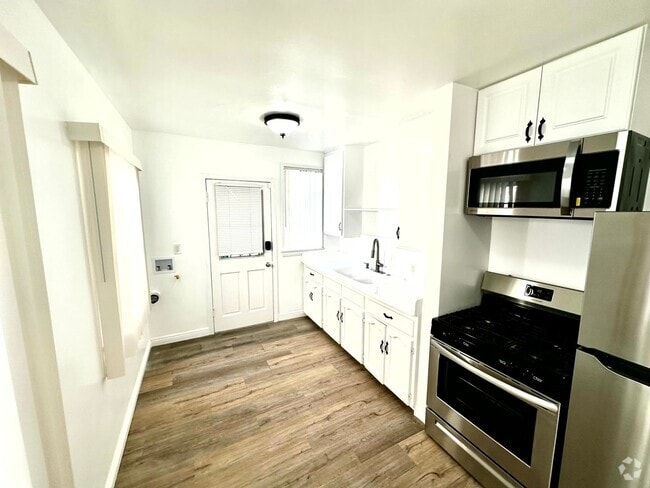 Building Photo - 4080-4084 Leimert Blvd (On sale) Unit 4084 Rental