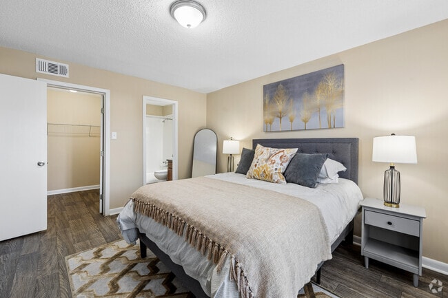 1BR, 1BA - 630SF - Bedroom