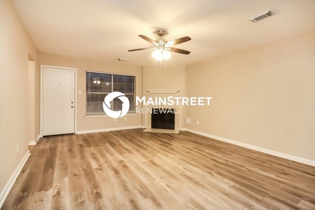 4 Bedroom Pet-Friendly Home in Houston, TX with Main Street Renewal