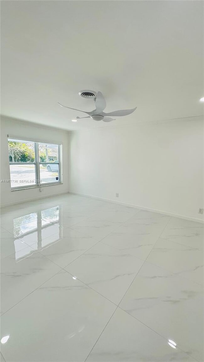 Photo - 1675 NE 45th St Unit 1681