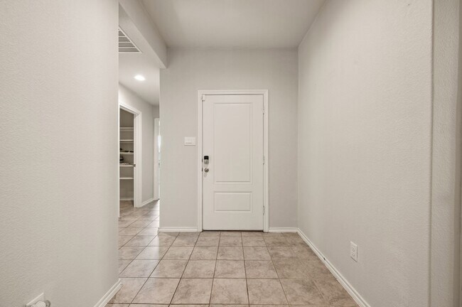 3132 Newfield Ct