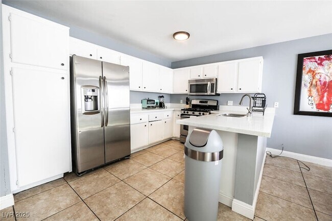 Photo - 3833 Via Lucia Dr