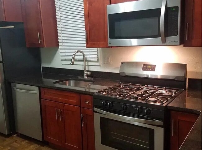 Photo - 14 Grover St