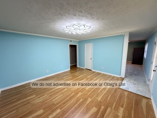 Photo - Eaglewood- Metric