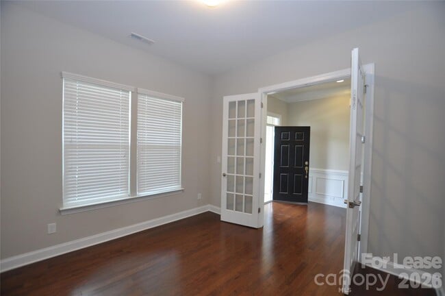 Photo - 1004 Sterling Dr