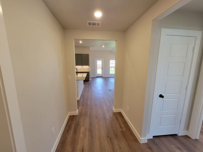 Photo - Gorgeous Brand New Build! 4/2/2 in Frenshi...