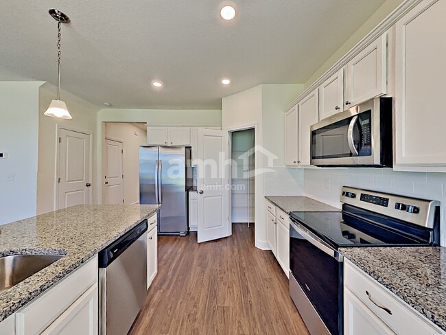 Photo - 3015 Creek Village Ln