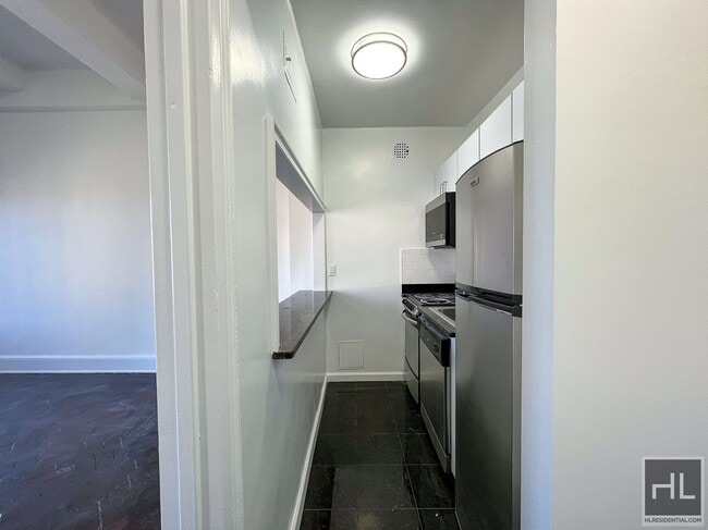 Photo - WEST 73 STREET Unidad 12C
