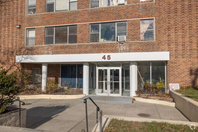 Entrance - 45 Broadway