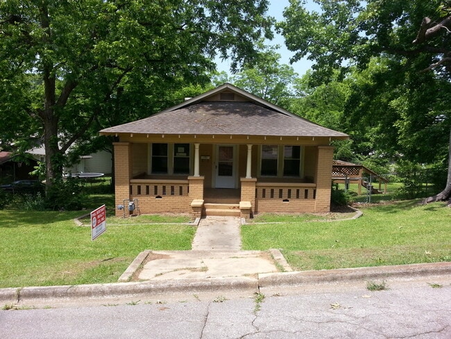 1148 Westley St