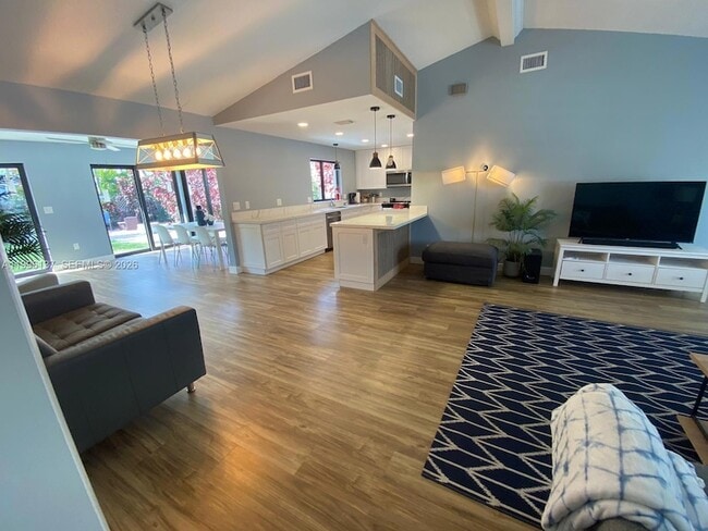 Photo - 234 Avalon Ave