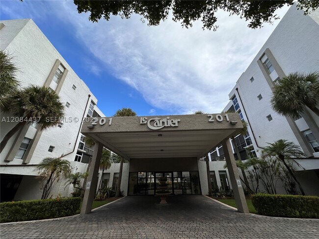 Building Photo - 201 178th Dr Unit 527