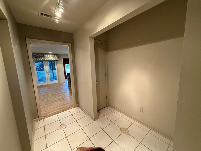 Photo - Pensacola - 32526- 4 bedroom, 2 bathroom - pool and lawn care included