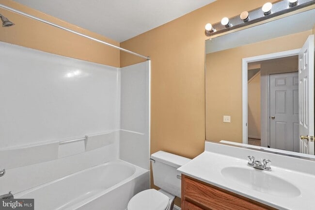 Photo - 306 Batley Ct