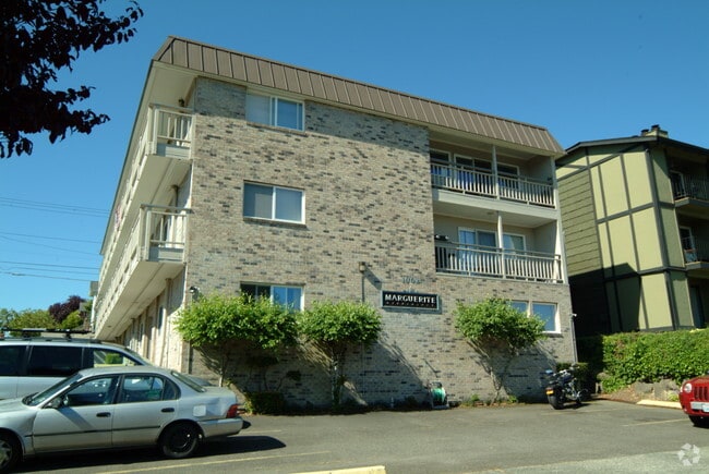 Photo - Marguerite Apts