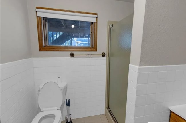 Photo - 42 Eriboll Ln