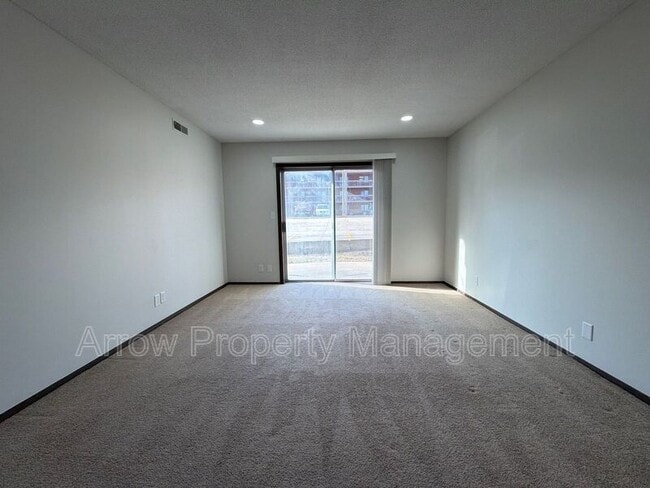 Photo - 649 S 18th St