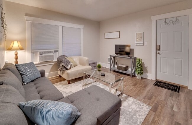Photo - Garland district 1 bedroom apartment (Furn...