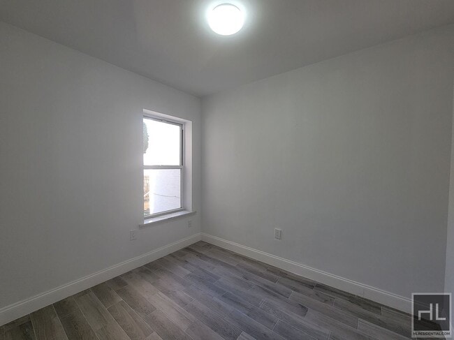 Photo - 184 Battery Ave Unit 1