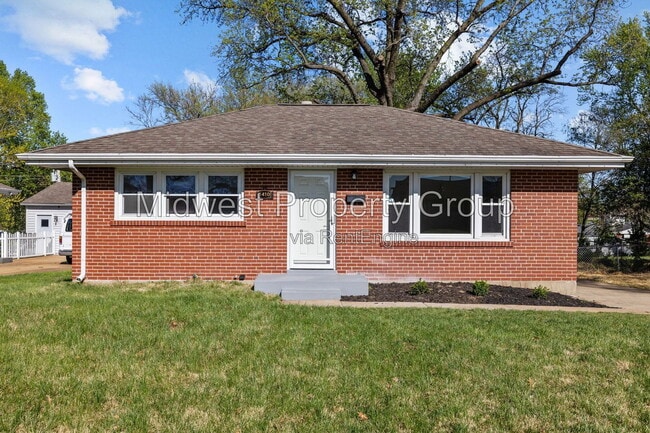 Building Photo - 1410 St Bernadette Ln