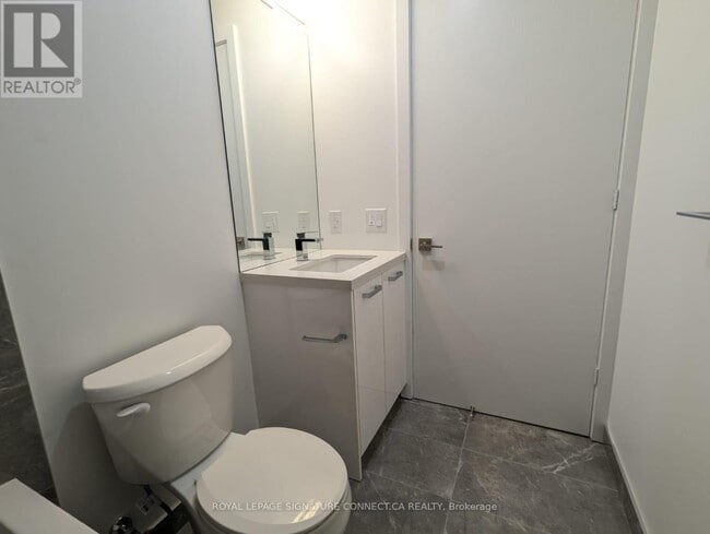 Photo - 195 McCaul St Unité 213