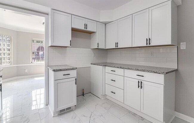 Photo - 5766 Nottingham Rd