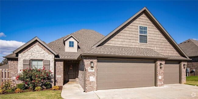 Building Photo - 1700 Abbey Ln Rental