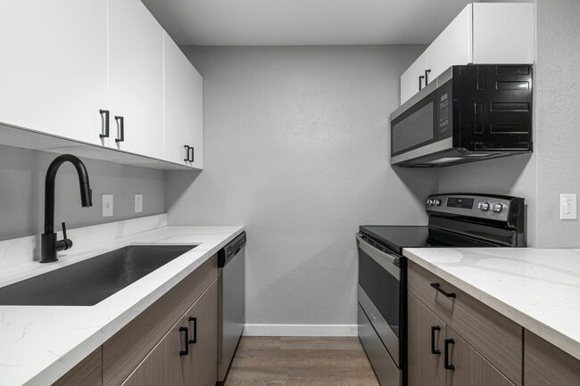 Photo - 50 Devon Ct Unit C-7