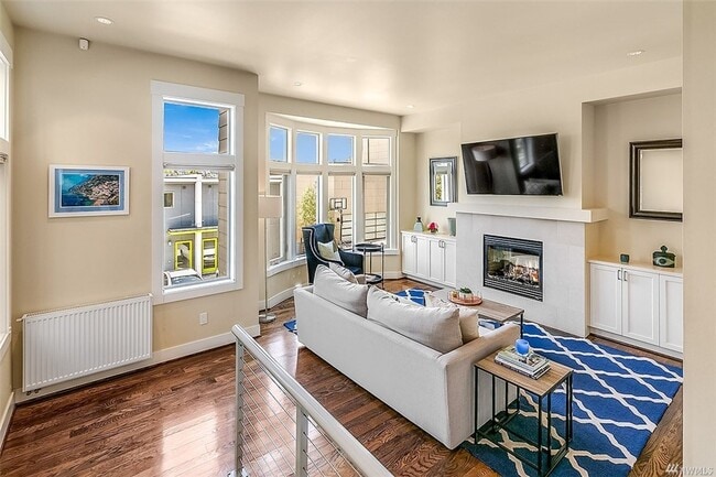 Photo - 2644 23rd Ave W