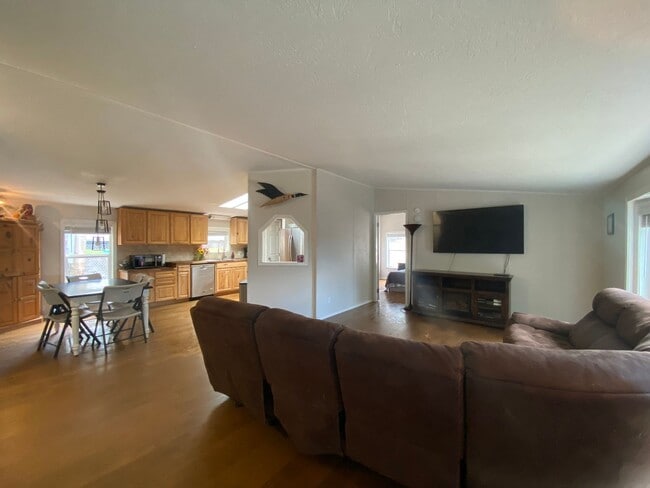 Photo - Deer Lake-3 bedroom, 2 bath house for rent!!