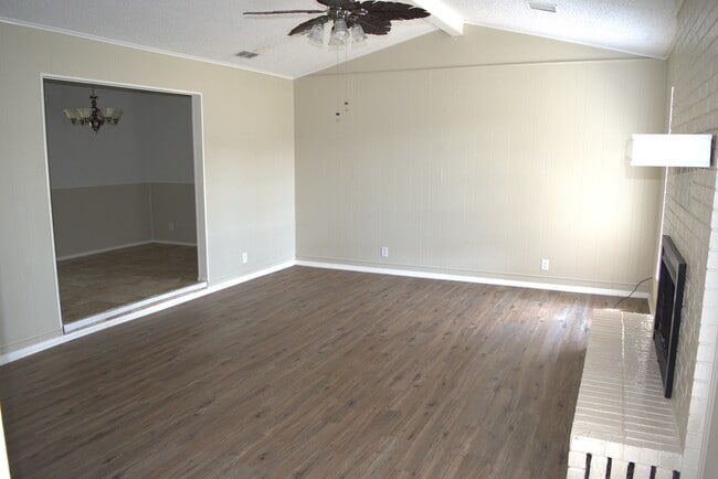 Photo - 1524 Timber Creek Dr