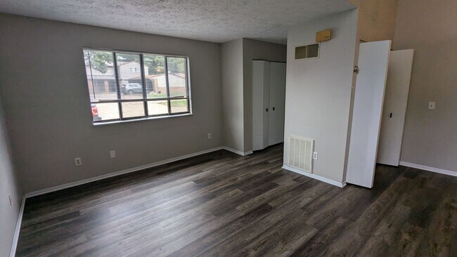 Photo - MN Cedar Village (801) Unidad Apt A