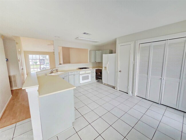 Photo - 2443 Spring Dusk Dr