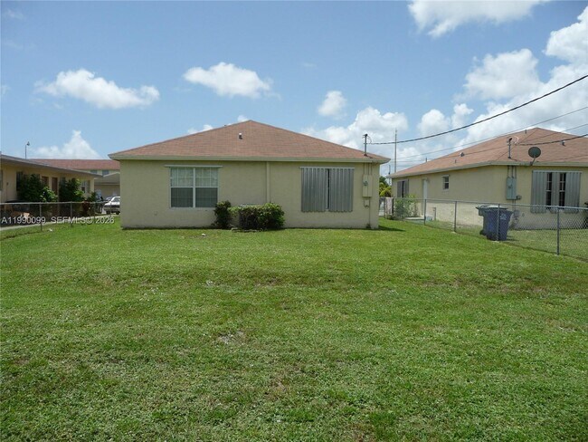 Photo - 841 NW 10th St