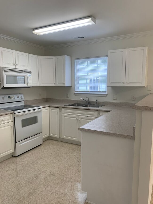 Photo - 3 Bedroom 2 Bath House on Avondale Availab...