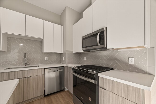 Photo - 778 Paul Quinn St