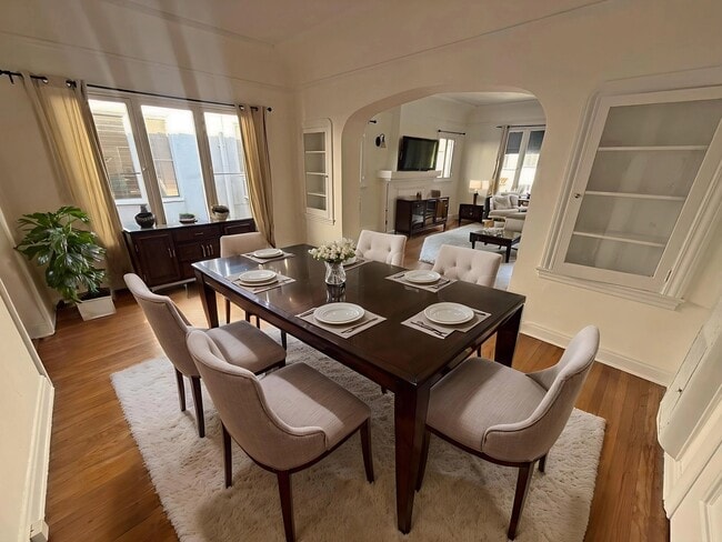 Photo - 335 N Orange Grove Ave Unidad 3