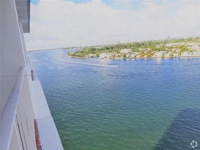 Building Photo - 1865 79th Street Causeway Unit 16G Rental
