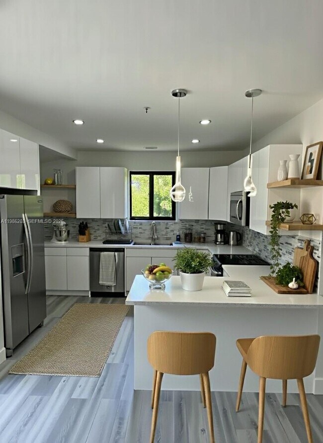 Photo - 2160 NW 30th St