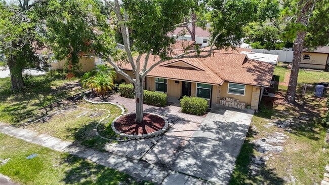 7916 Woodgrove Cir